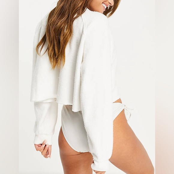 BILLABONG x The Salty Blonde Worn Right Womens Crew Sweatshirt - Picture 7 of 11